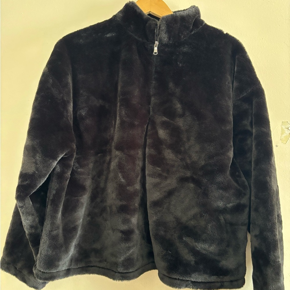 Quarter Zip Black‎ Faux Fur Jacket
